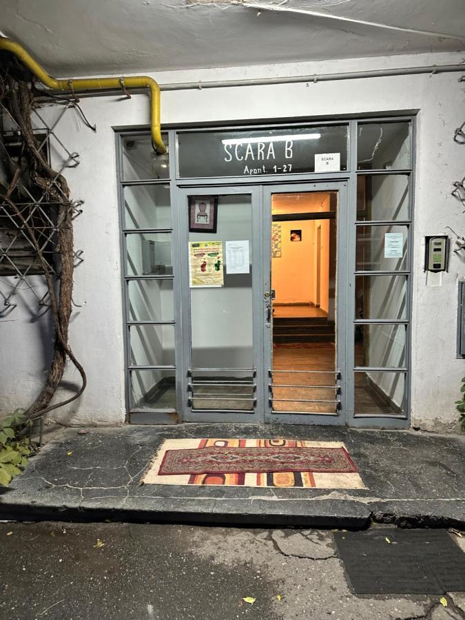 Downtown Studio By Darius Residence Бухарест Екстер'єр фото