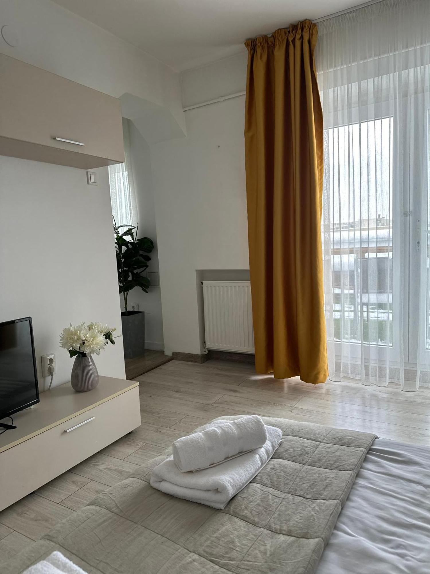 Downtown Studio By Darius Residence Бухарест Екстер'єр фото