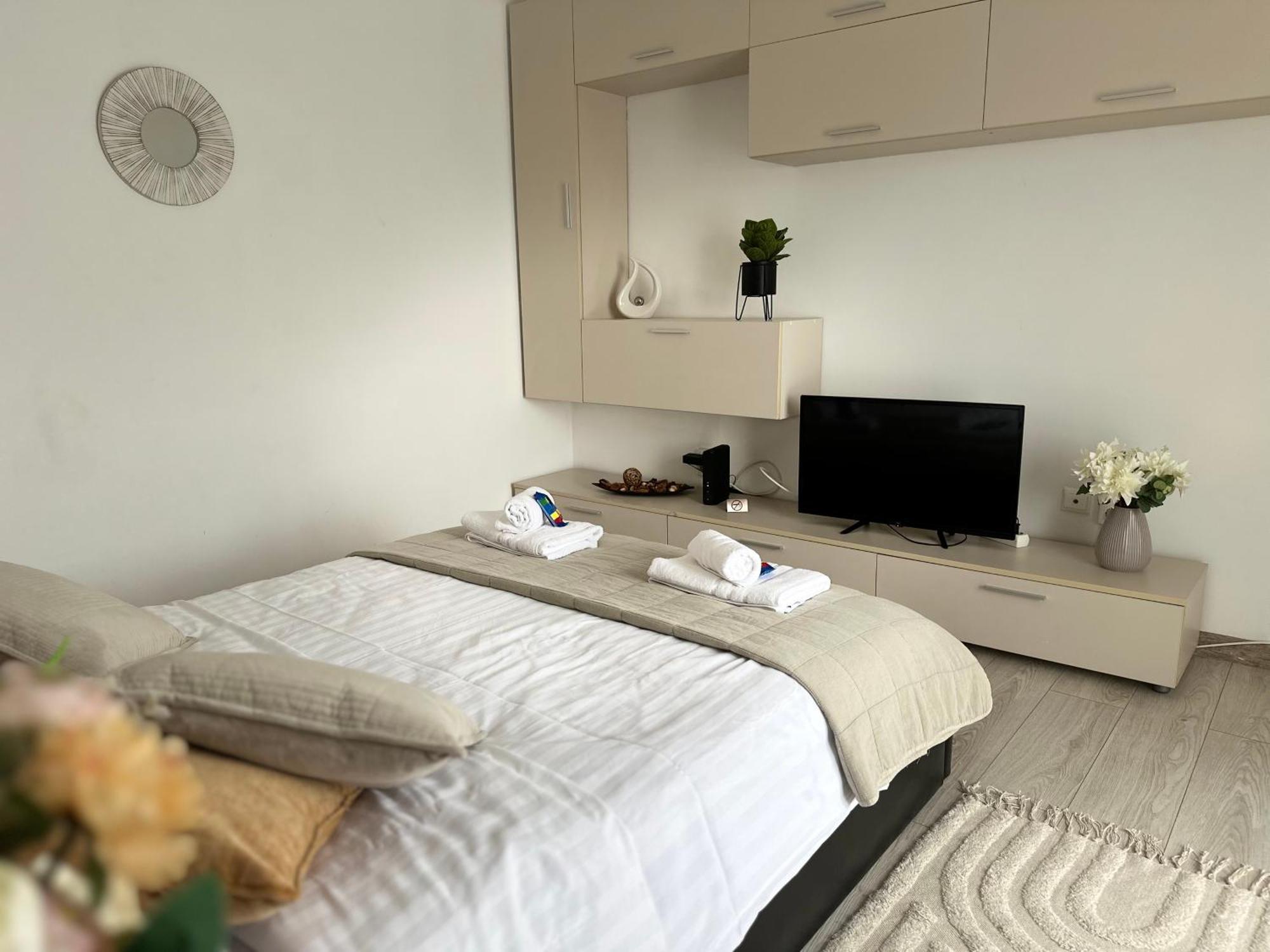 Downtown Studio By Darius Residence Бухарест Екстер'єр фото